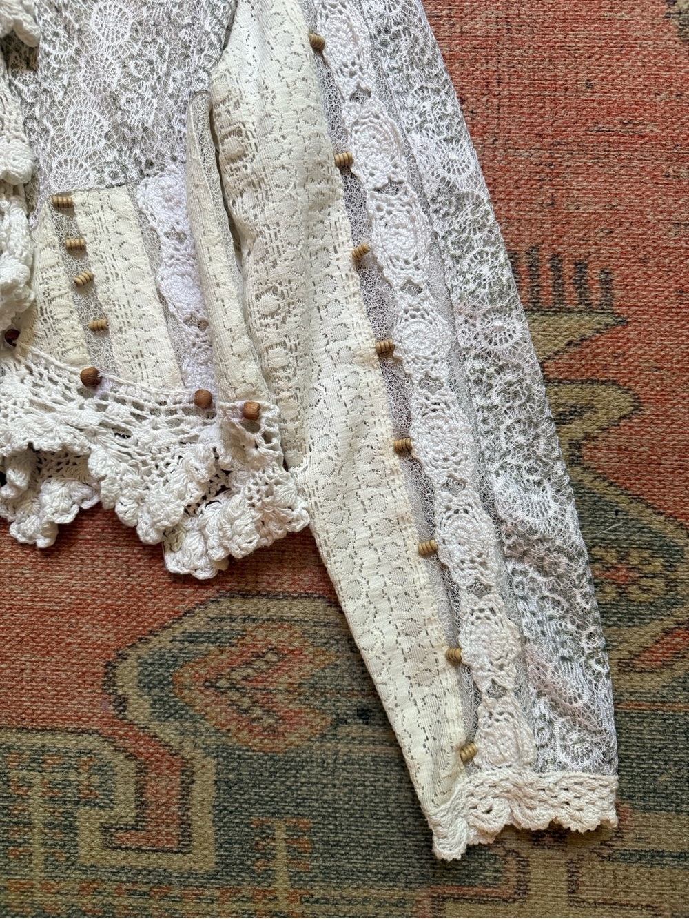Vintage Sandy Starkman Lace Crochet Tie-Front Boho Top in Cream - Picture 4 of 5